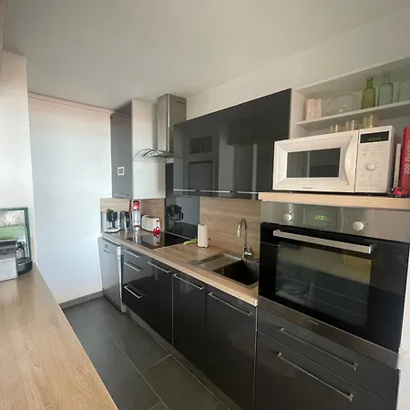 Bel T3 Avec Balcon, Parking Et Wi-fi Aux Sables-d'olonne - Fr-1-92-622 Apartment *