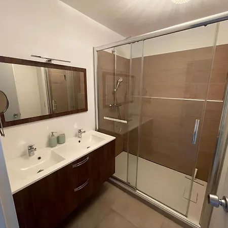 Bel T3 Avec Balcon, Parking Et Wi-fi Aux Sables-d'olonne - Fr-1-92-622 *